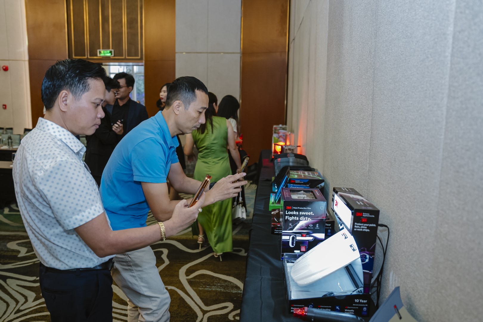 tủ trưng 3m